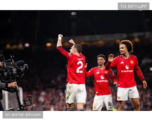 深度分析：曼联新帅战术体系下，B费与芒特的肋部换位如何激活进攻